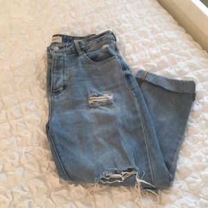 Super cute Pacsun ripped mom jeans